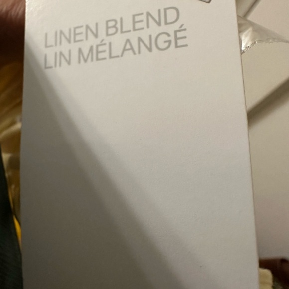 NWT H&M Linen Blend Light Yellow Dress. Size XS - Picture 2 of 2